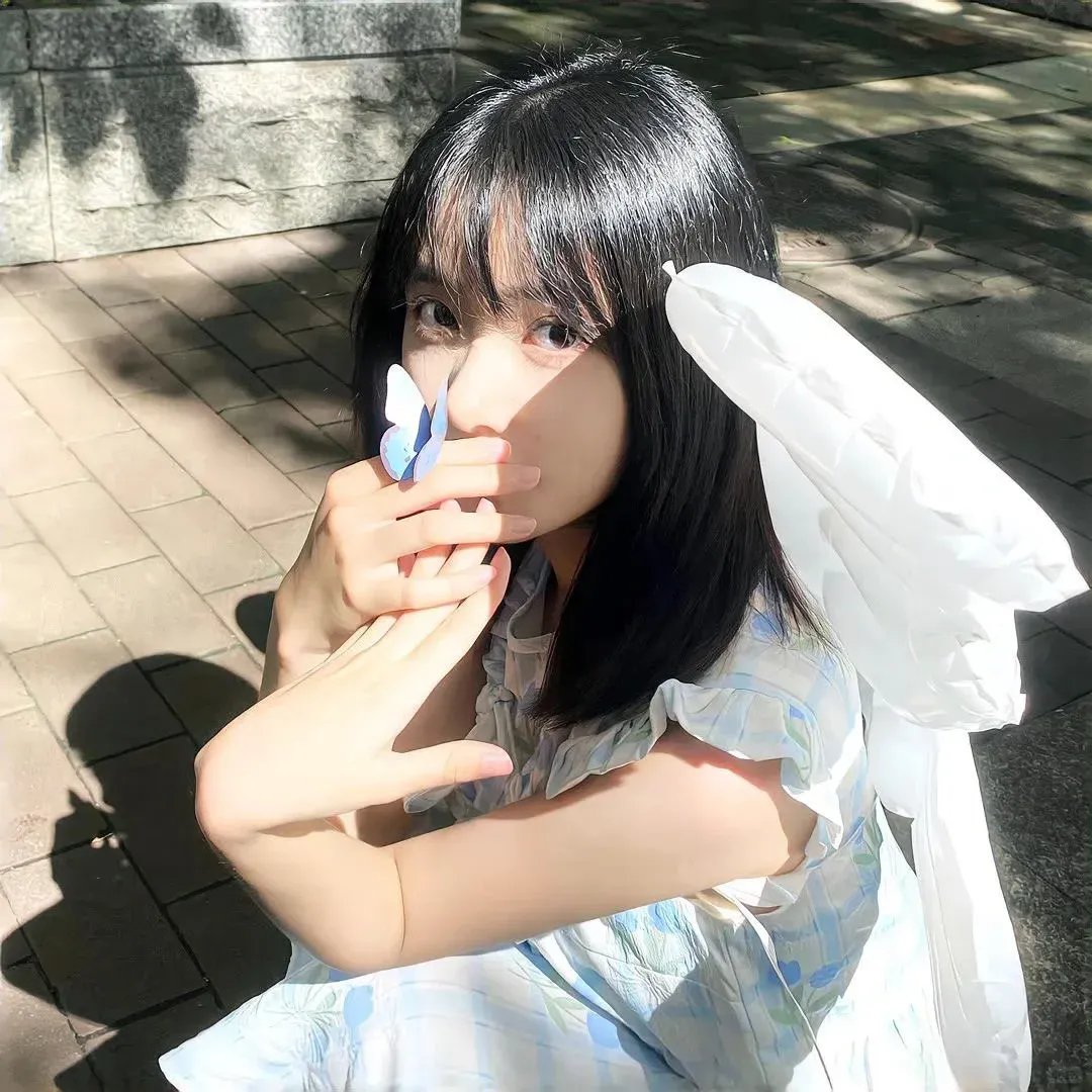 黑暗中的两个人